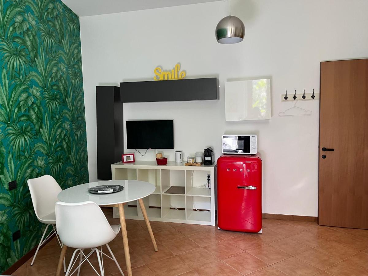 Monolocale Apartment Милано Екстериор снимка
