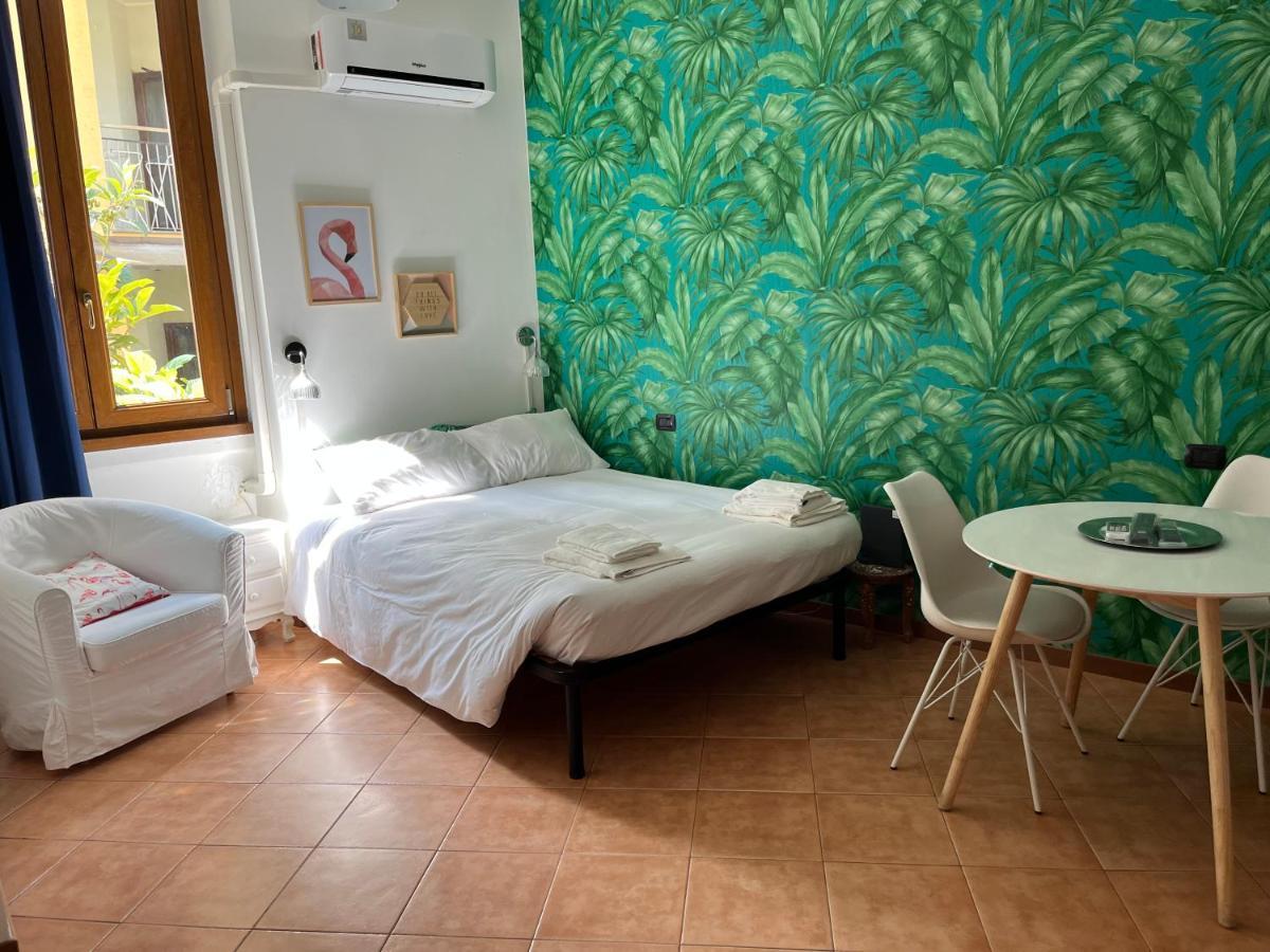 Monolocale Apartment Милано Екстериор снимка